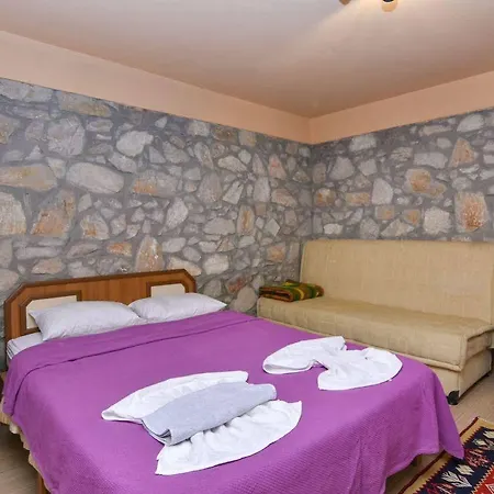 Pavel'in Yeri Butik 3*